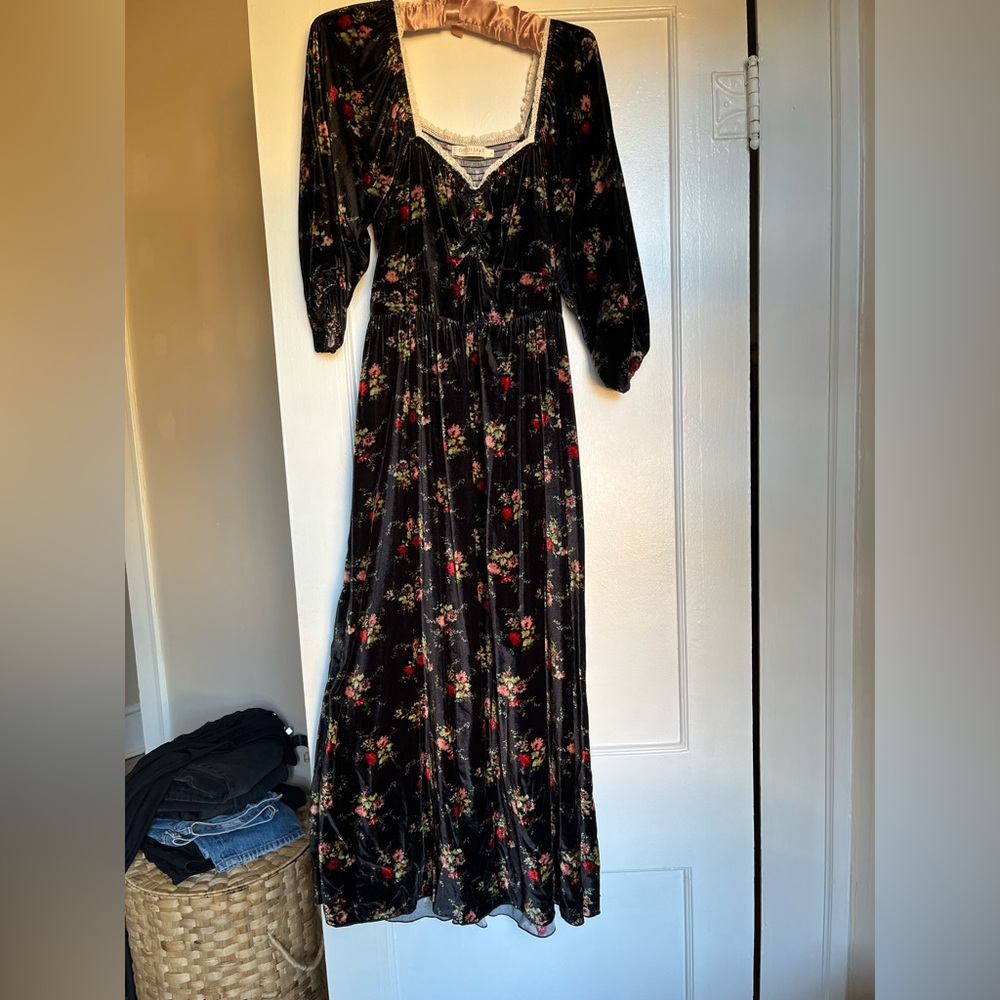 Christy Dawn Peyton velvet dress size medium